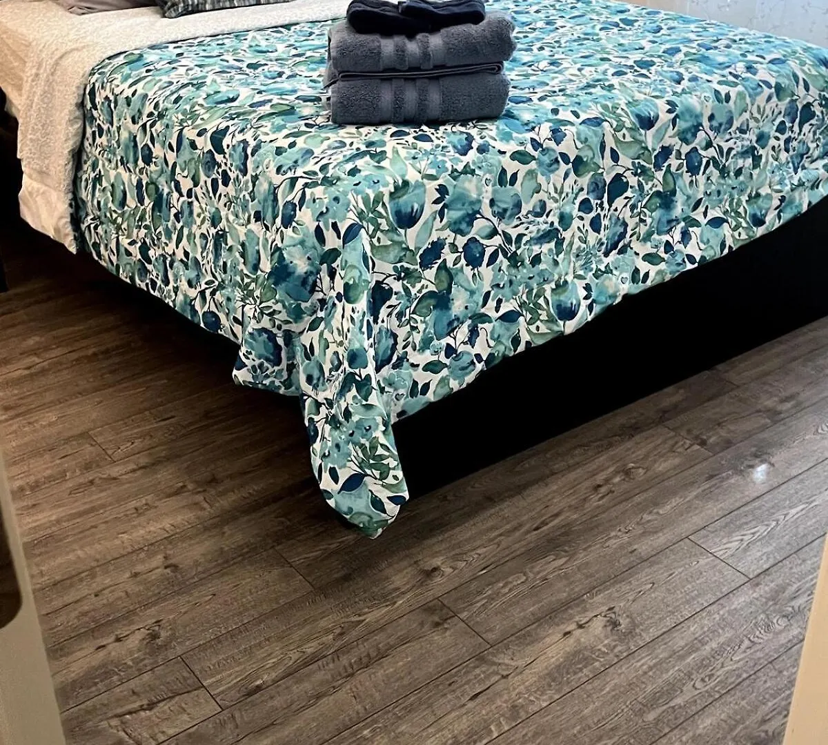 Lovely Spring Valley Home! 라스베이거스 펜션